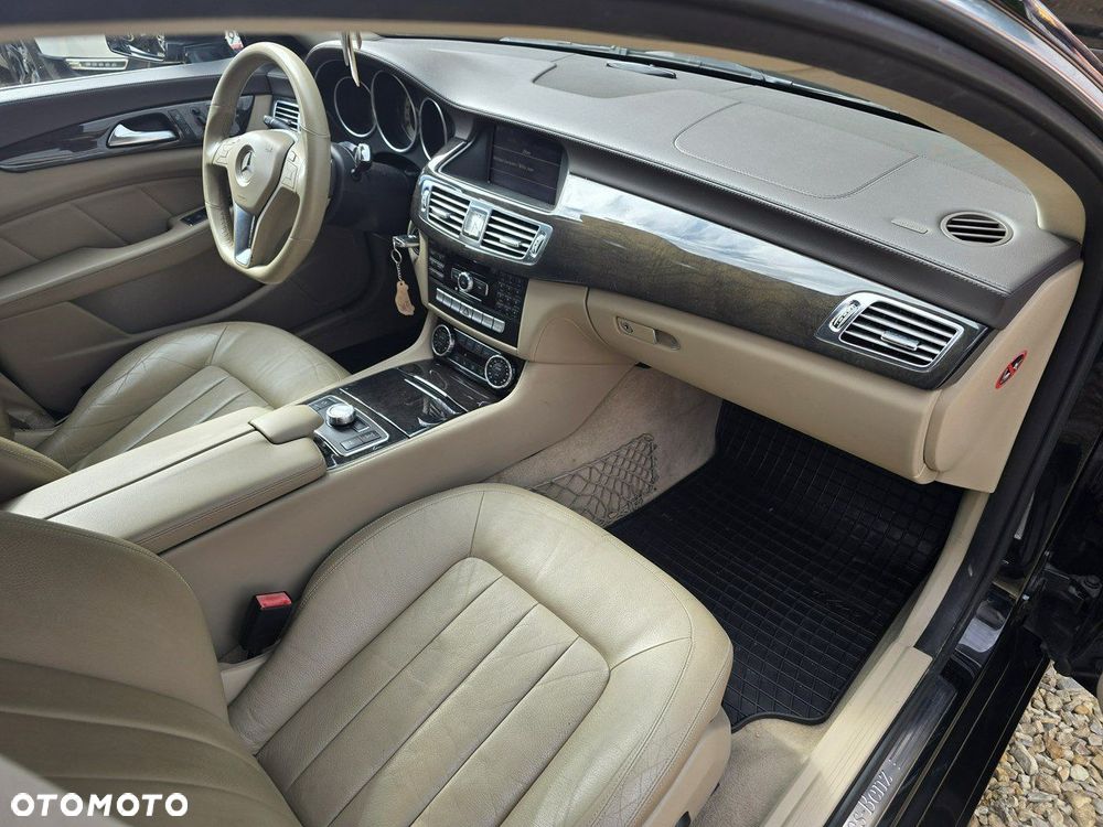 Mercedes-Benz CLS - 10