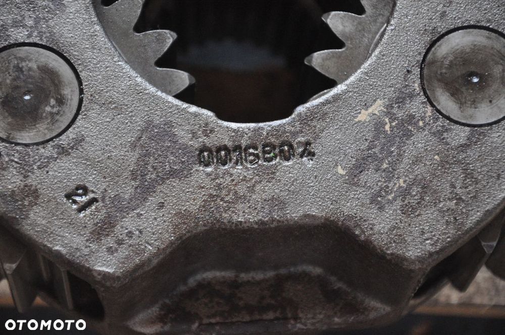 PRZEKŁADNIA PLANETARNA SATELITY RENAULT ARES 550 NR 0016804 - 2