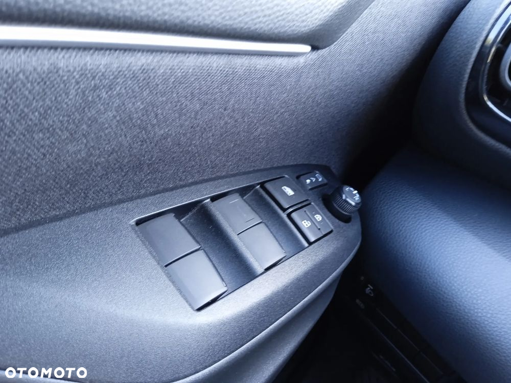 Toyota Yaris 1.5 Comfort CVT - 29