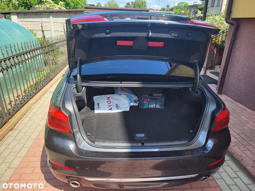 BMW Seria 5 530e iPerformance Luxury Line - 34