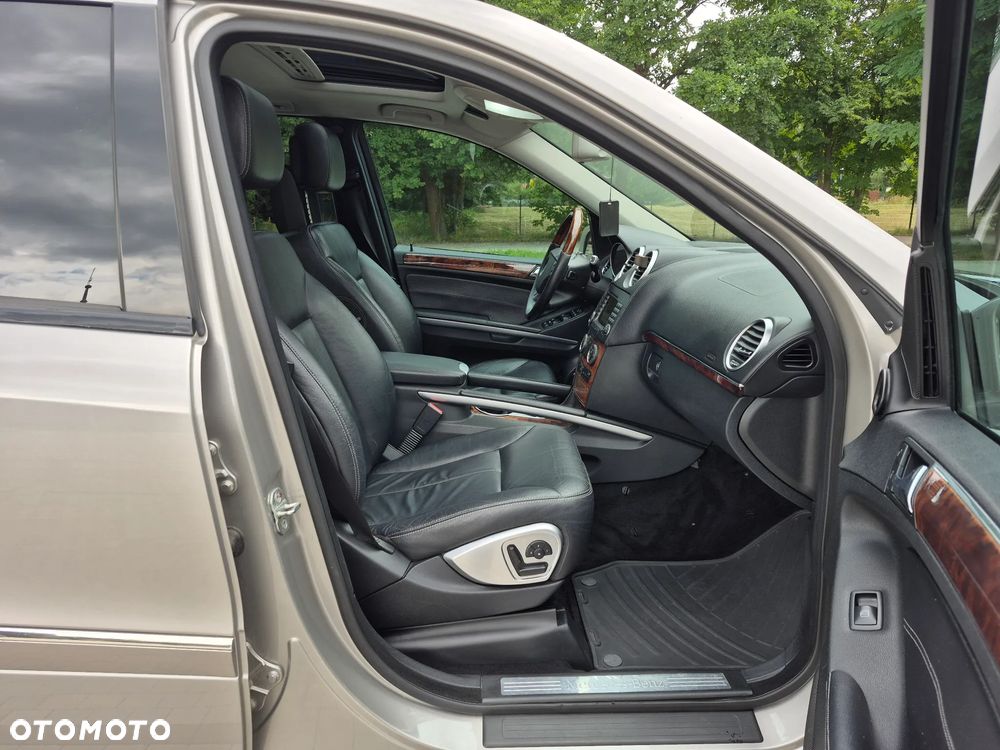 Mercedes-Benz GL 450 4Matic 7G-TRONIC - 30