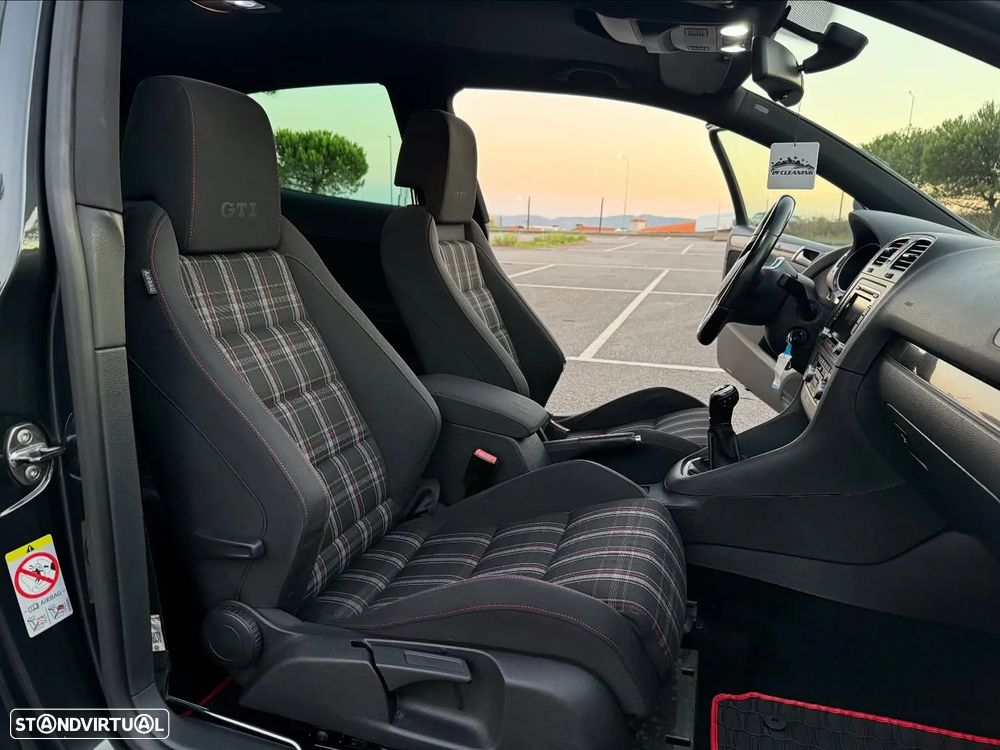 VW Golf 2.0 TSi GTI - 8