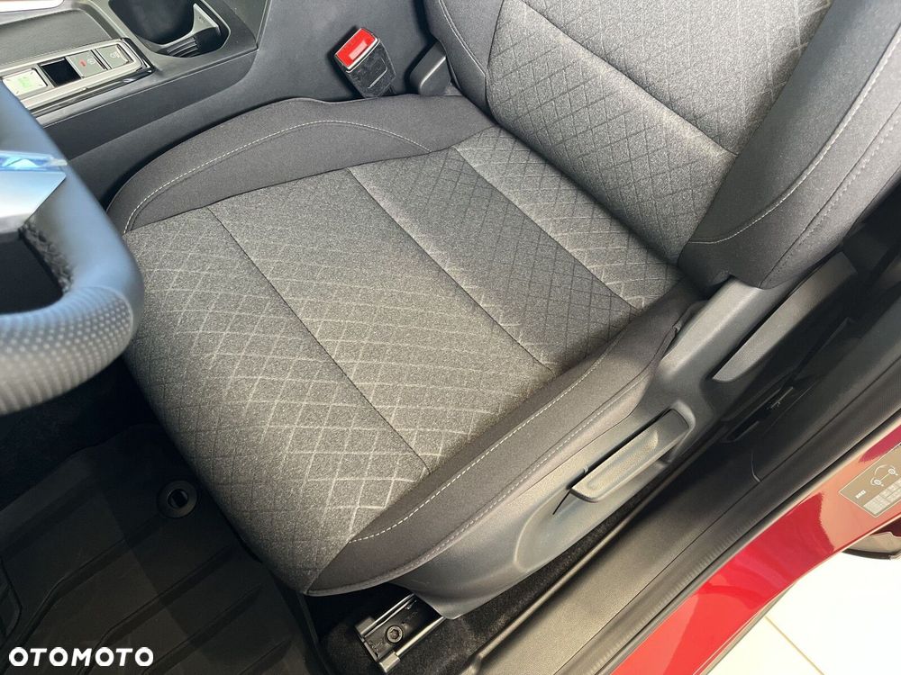 MG ZS Hybrid+ - 14