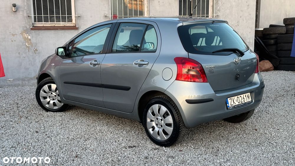 Toyota Yaris 1.3 Sol - 3