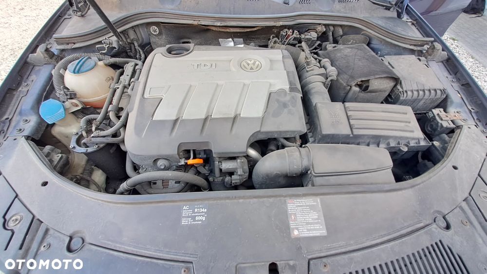 Volkswagen Passat 2.0 TDI Comfortline - 18
