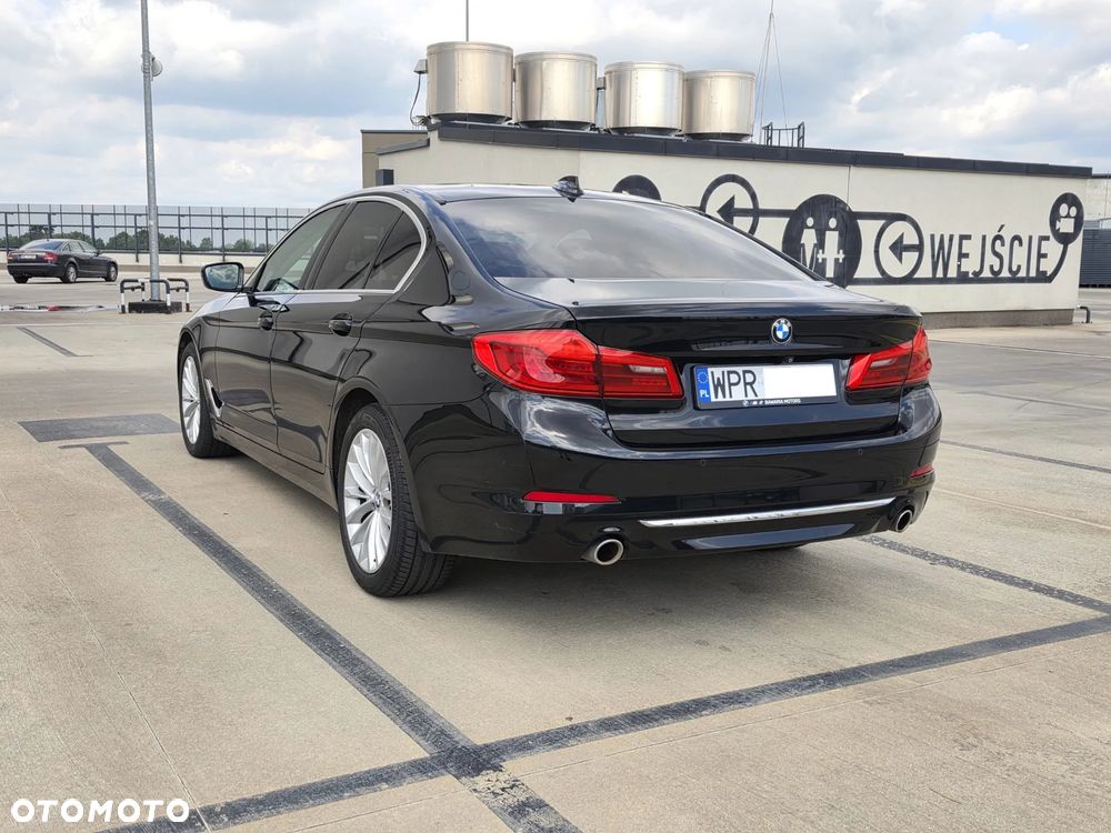 BMW Seria 5 520d xDrive Luxury Line sport - 11