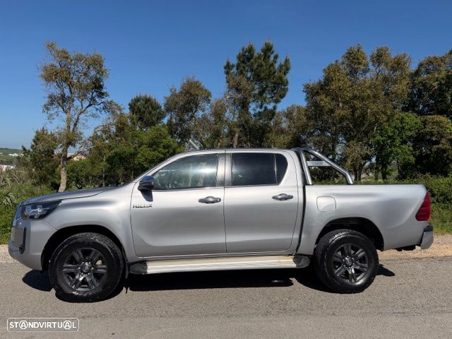 Toyota Hilux 2.4 D-4D 4WD CD CH - 4
