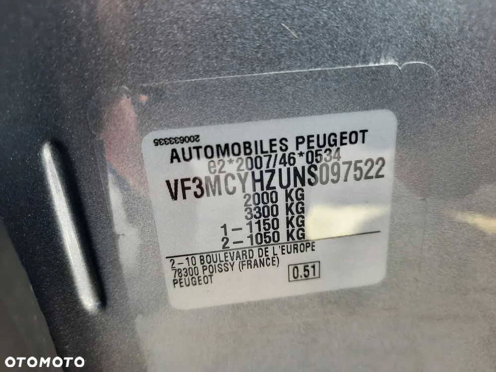Peugeot 3008 1.5 BlueHDi Road Trip S&S EAT8 - 39