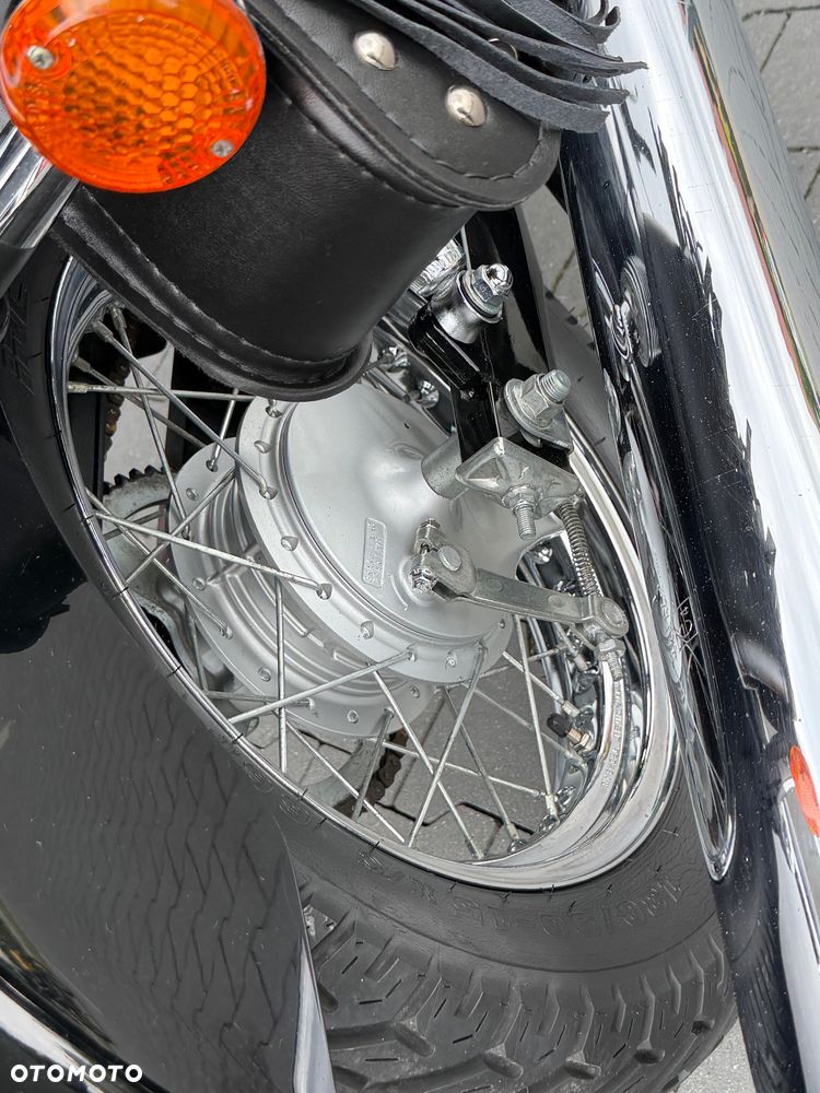 Suzuki Intruder - 11