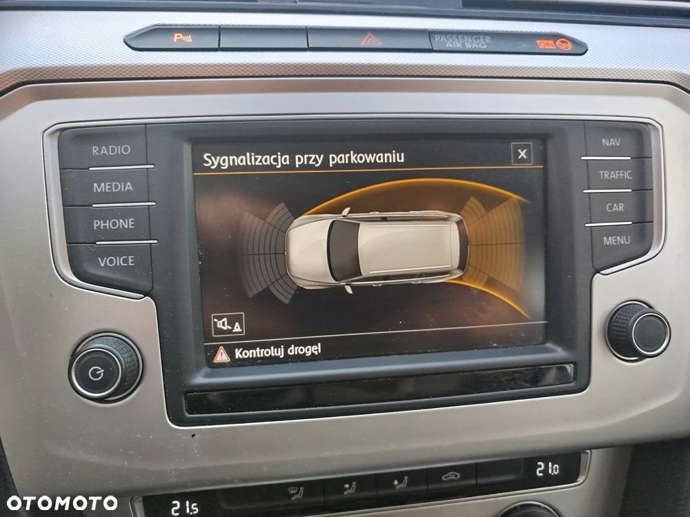 Volkswagen Passat Variant ver-variant-1-6-tdi-bluemotion-technology-comfortline - 17