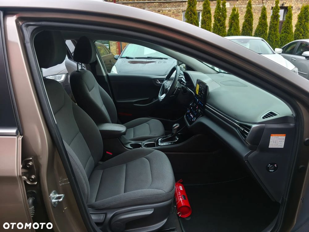 Hyundai IONIQ Hybrid Business - 7
