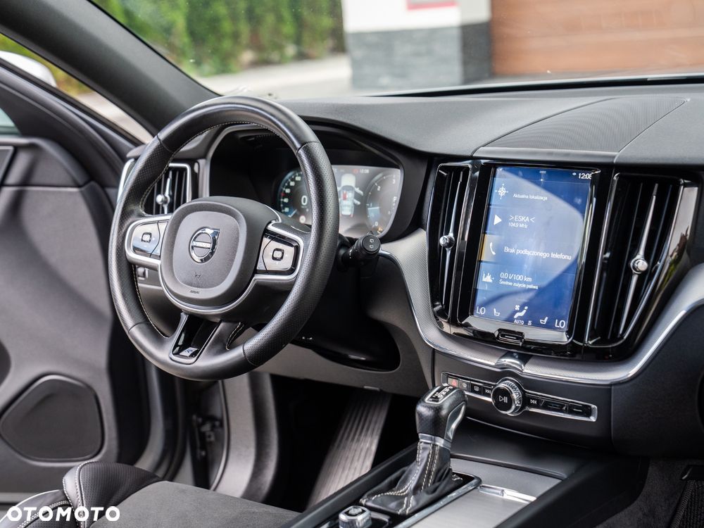 Volvo XC 60 D4 Geartronic RDesign - 26