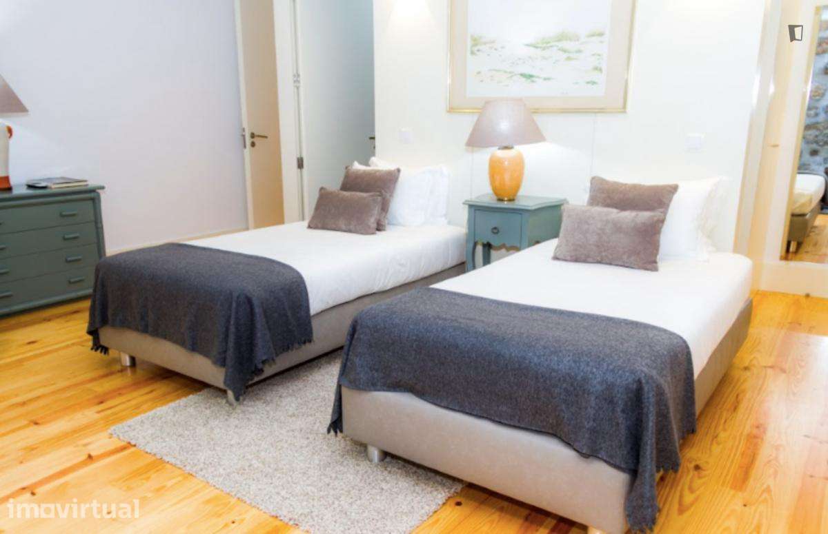 Apartamento com 2 quartos - localizado em Santo Ildefonso Porto - Grande imagem: 2/28