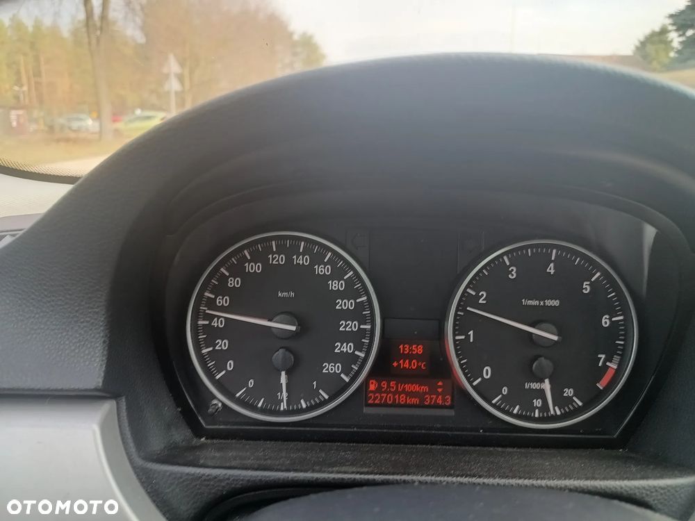BMW Seria 3 320i Edition Lifestyle - 12