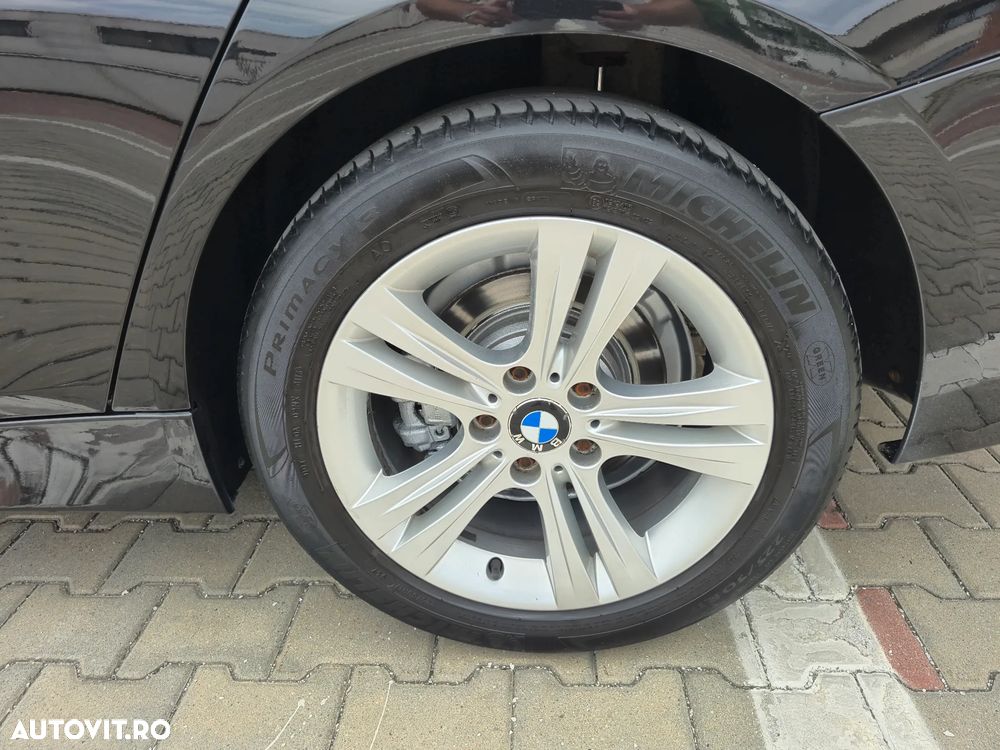 BMW Seria 3 318d Sport Line - 38