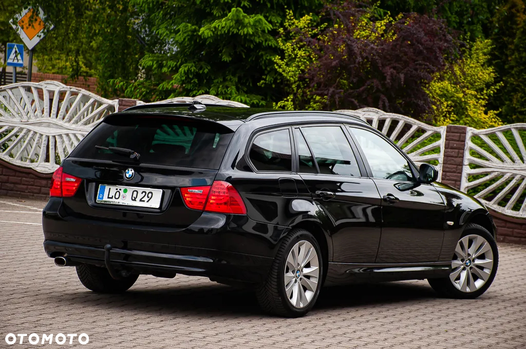 BMW Seria 3 320d xDrive DPF Touring Edition Fleet Exclusive - 27