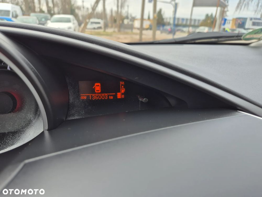 Toyota Verso 1.6 D-4D Prestige - 35