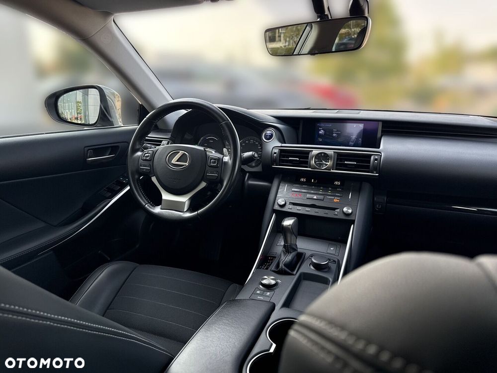 Lexus IS - 20