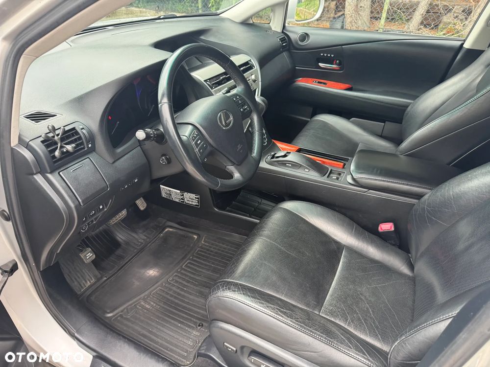 Lexus RX - 12
