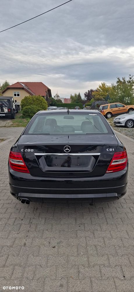 Mercedes-Benz Klasa C 200 CDI DPF (BlueEFFICIENCY) Avantgarde - 8