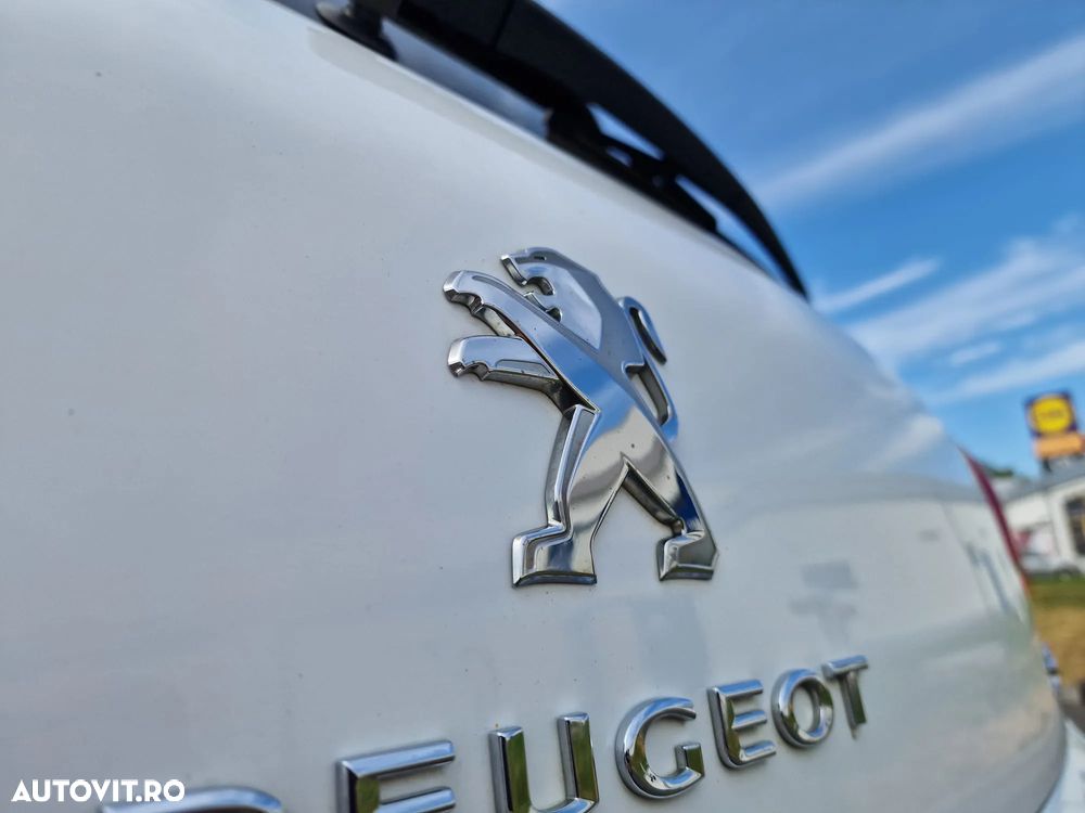 Peugeot 3008 Hybrid4 88g/85g - 24