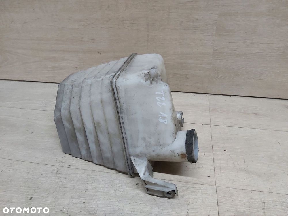 Toyota AVENSIS T22 rezonator powietrza puszka dolot - 2