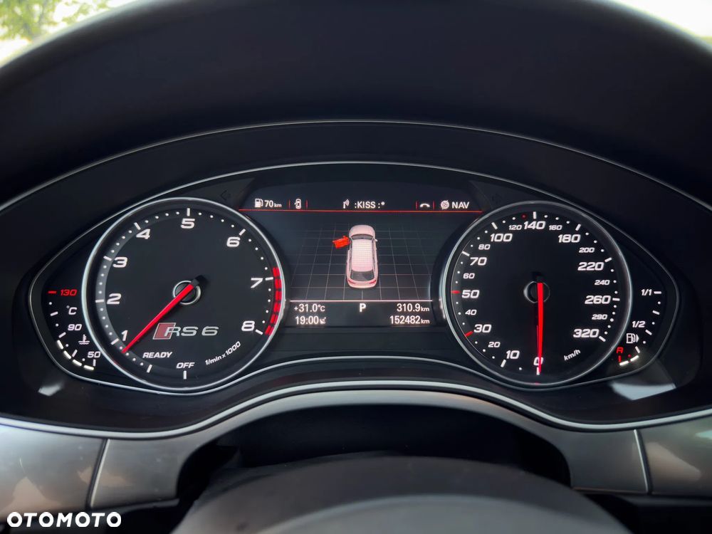 Audi RS6 - 26