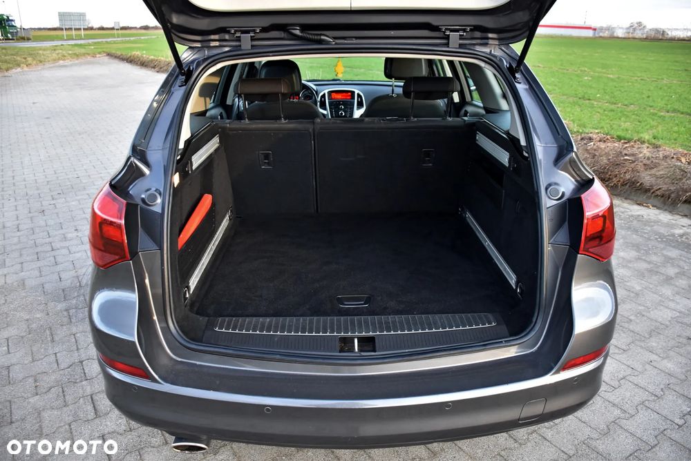 Opel Astra 1.4 Turbo Cosmo - 11