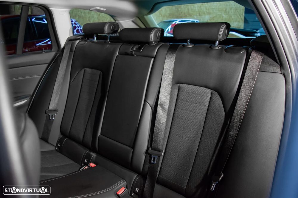 BMW 320 e Touring Aut. Advantage - 28