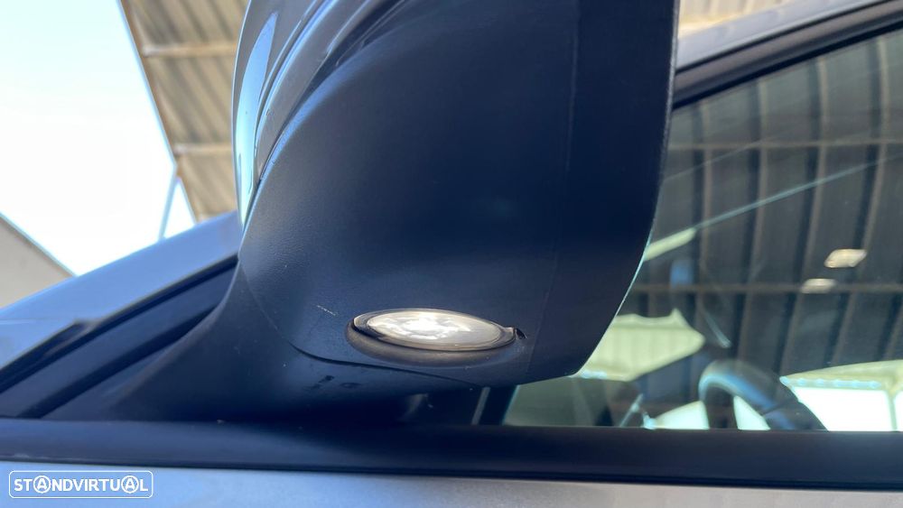 Ford Focus 1.0 EcoBoost S&S ST-LINE - 27