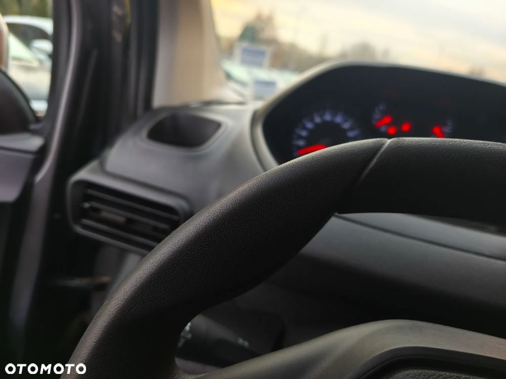 Peugeot PARTNER - 11