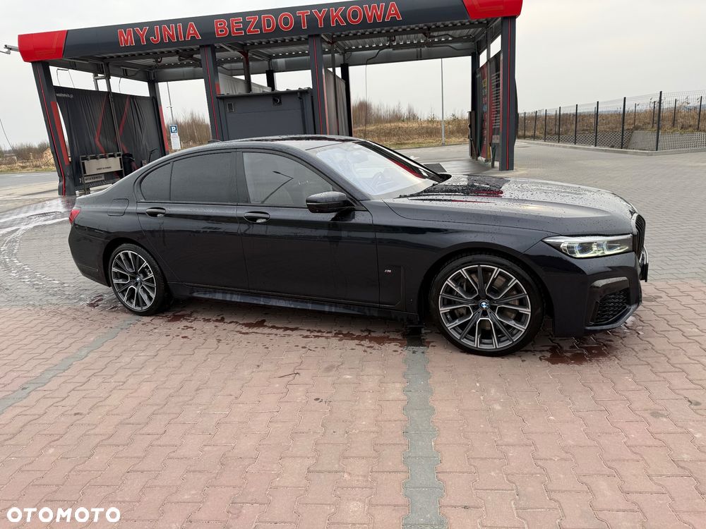 BMW Seria 7 750i xDrive - 8