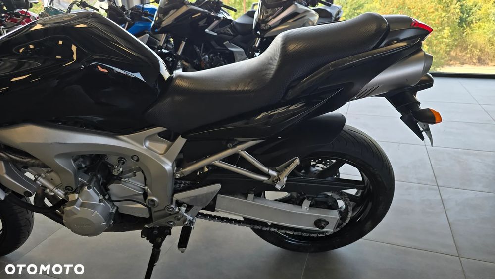 Yamaha FZ6 - 7
