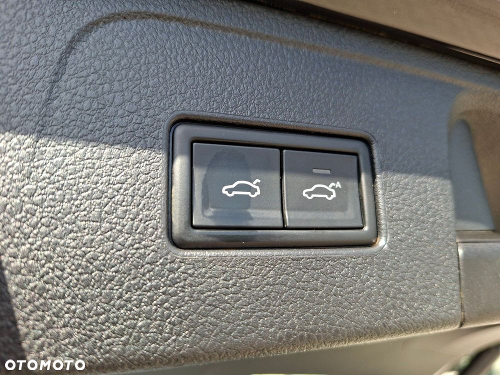 Volkswagen Passat - 16