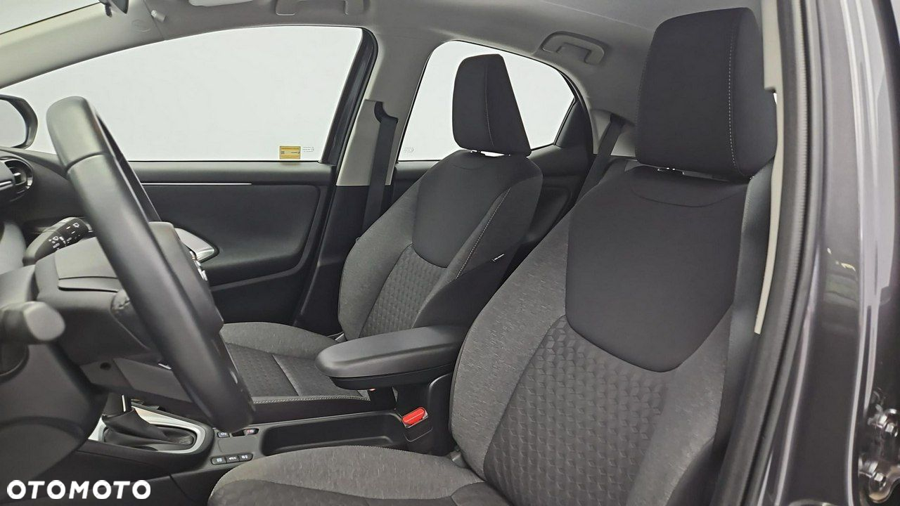 Toyota Yaris - 11