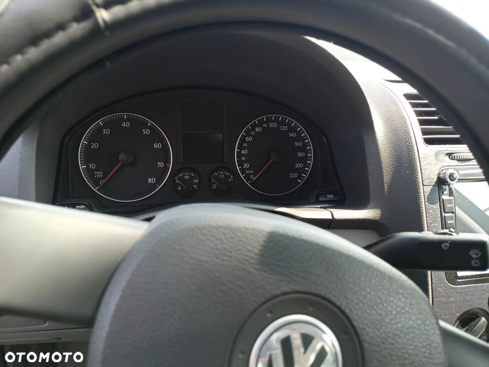Volkswagen Golf - 10