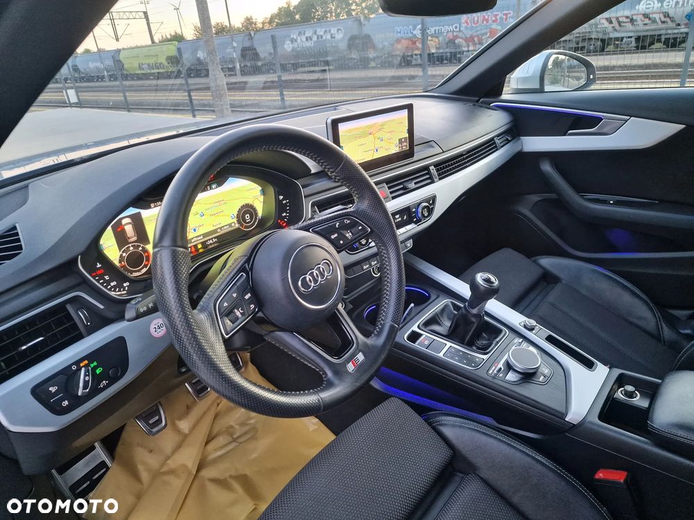 Audi A4 Avant 2.0 TDI - 14