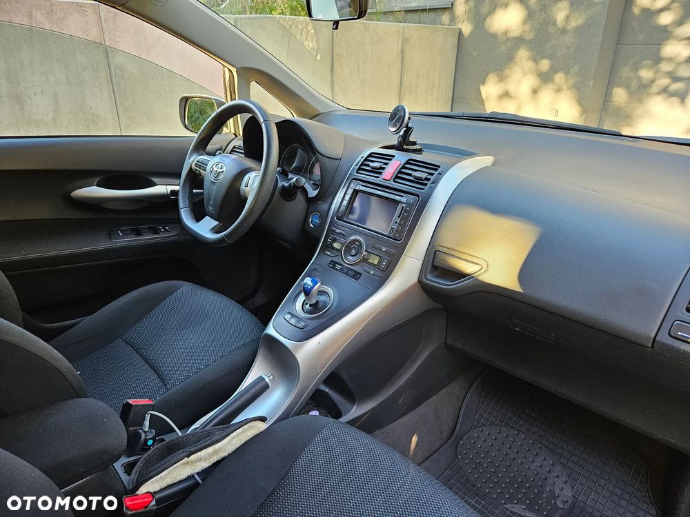 Toyota Auris - 15