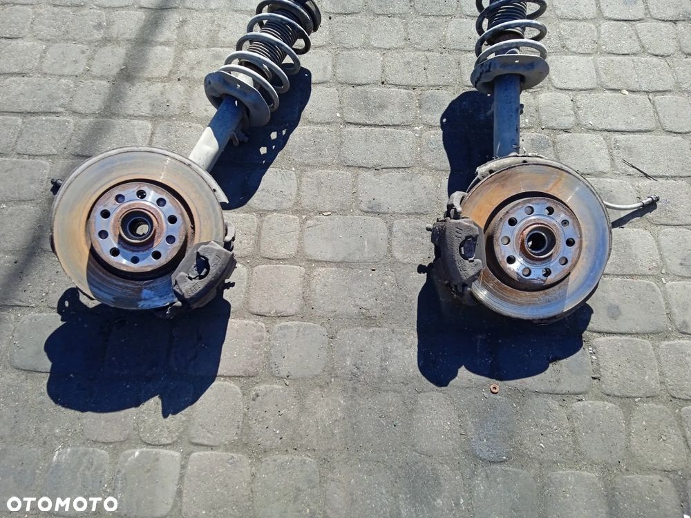 ZWROTNICA PRAWA lub LEWA SKODA OCTAVIA II ALTEA LEON II AUDI A3 8p CADDY III TOURAN - 2