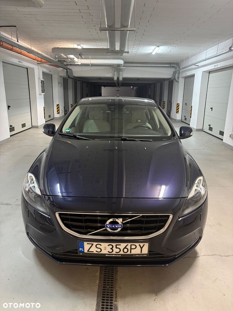 Volvo V40 - 1