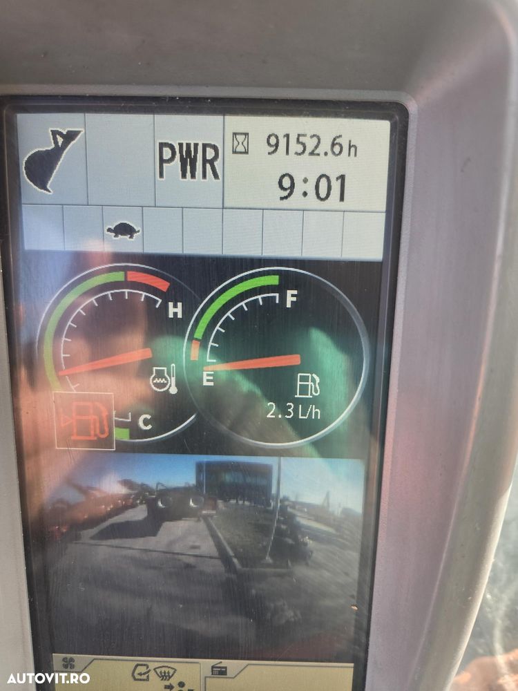 Hitachi ZX290LCN, 30 tone, 2014, 9.152h, latime 2,99m, 3 brate excavare, inst picon, inst rotire, gresare automata, Cupla rapida hidr, cupa 1,8mc, senile 80% ok, ad sapare 7m, bolt diam 90mm, 3 pompe hidr HITACHI, STARE BUNA-PROMOTIE 66.900 EUR+Tva - 2