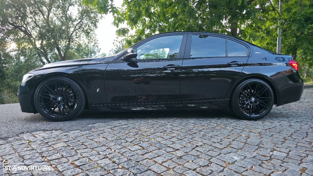 BMW 330 e iPerformance Pack M - 3