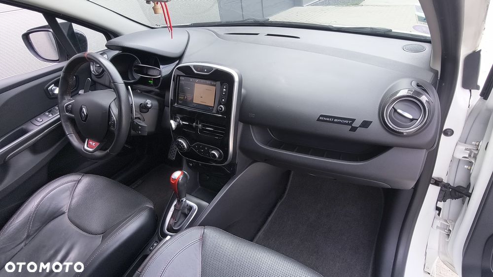 Renault Clio TCe 220 EDC R.S Trophy - 6