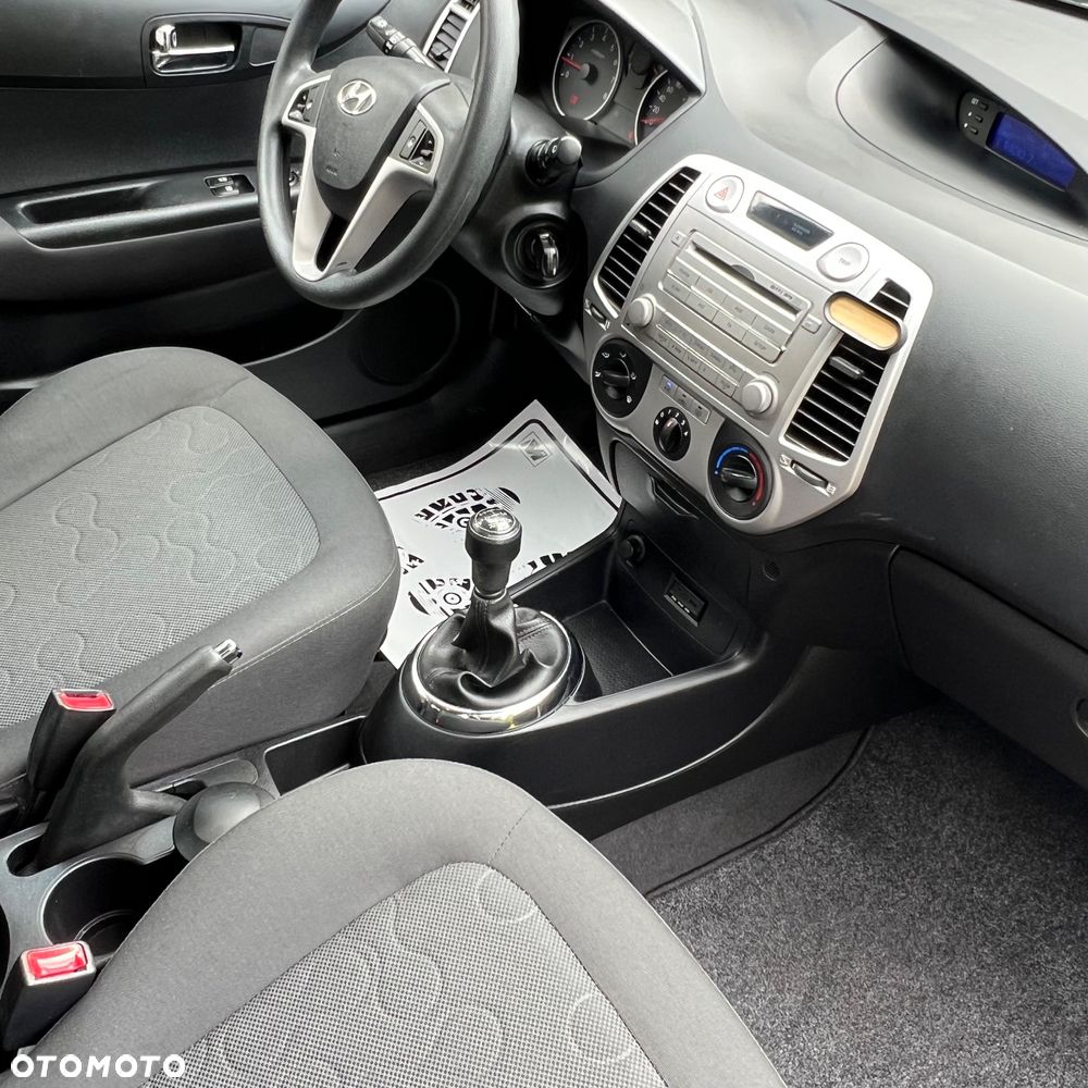 Hyundai i20 1.2 UEFA EURO 2012 Edition - 12