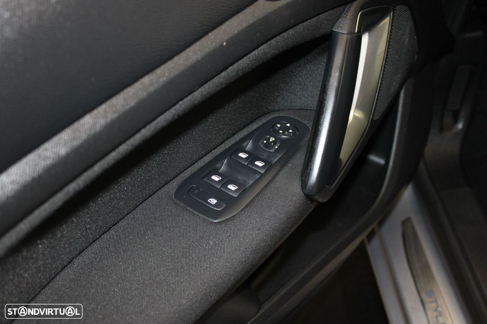 Peugeot 308 1.2 PureTech Style - 21