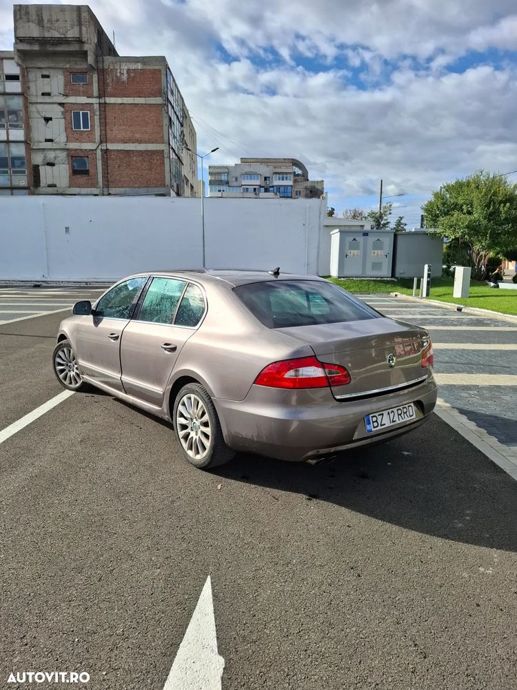 Skoda Superb 2.0 TDI DSG Elegance - 3
