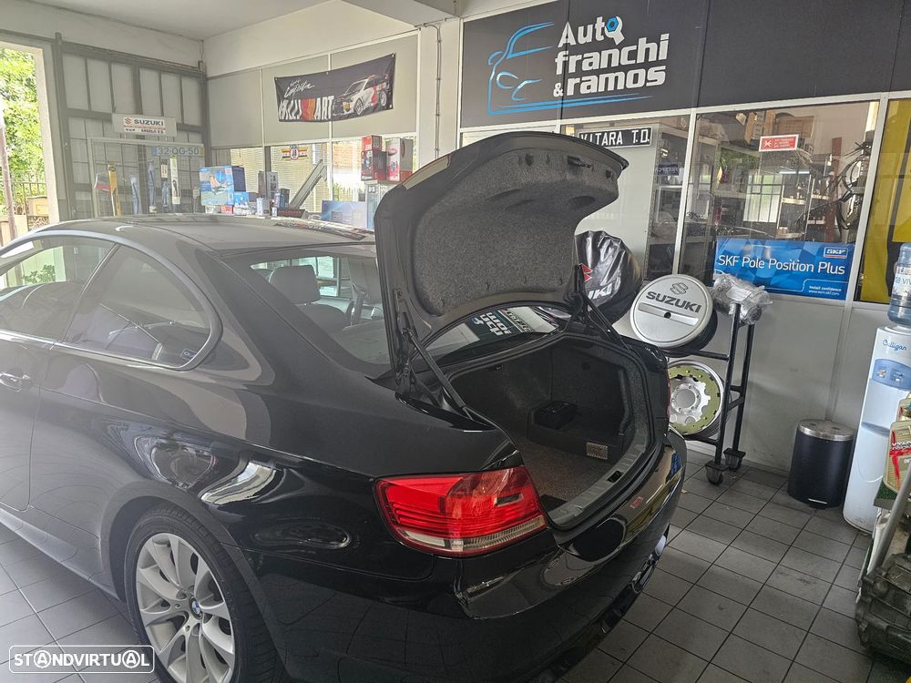 BMW 320 d Coupe - 15