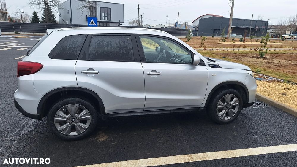 Suzuki Vitara 1.0 Passion - 11