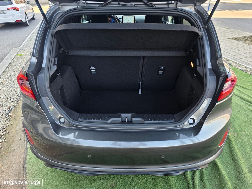 Ford Fiesta 1.0 EcoBoost MHEV ST-Line X - 29