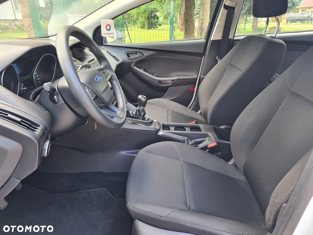Ford Focus - 12
